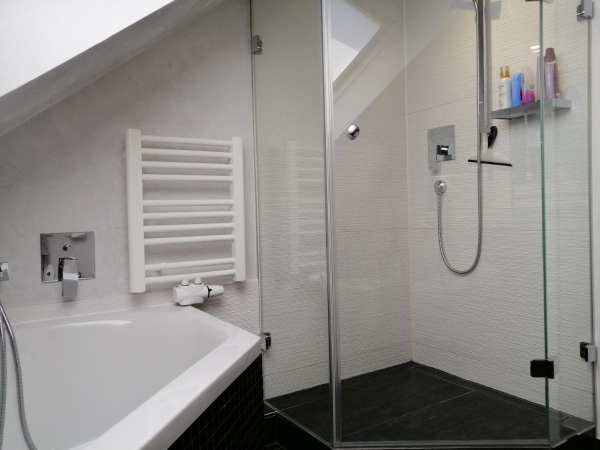 Ruhige Wohnung In Der Naehe Von Frankfurt Kelkheim Bagian luar foto